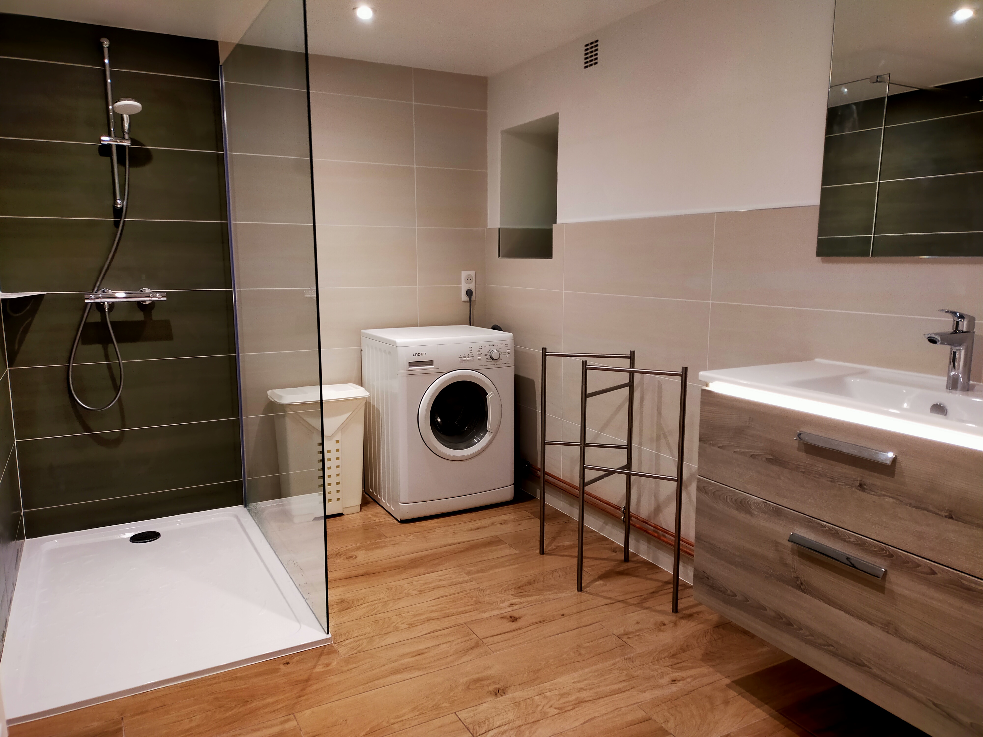 Salle de bain 1 — Rez-de-chaussée